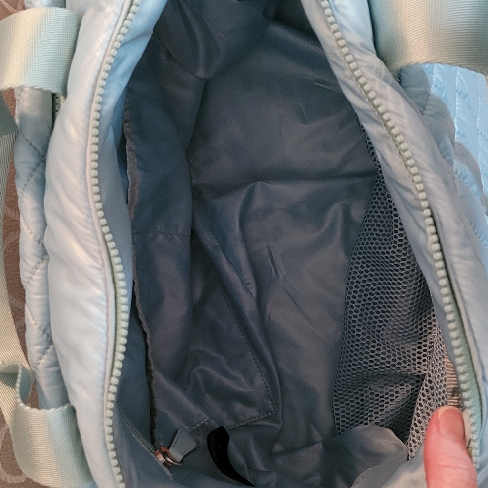 Micheal KORS Quilted Light Blue Travel Bag 19 In. Length and 14 In Deep. - Picture 12 of 17